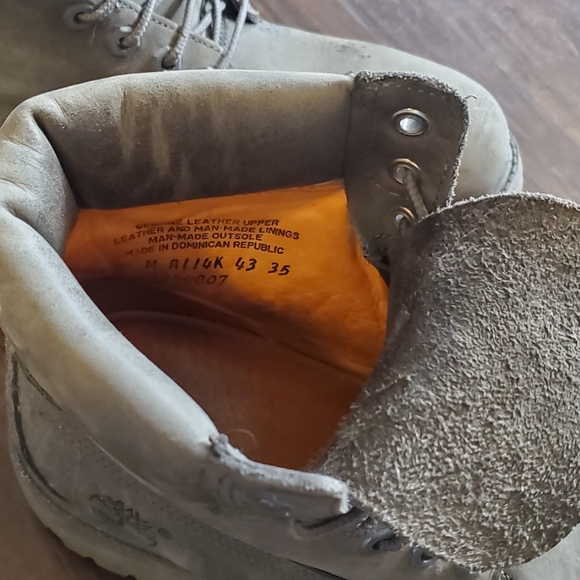 Timberland Grey Leather Boots, cat scratches, like new otherwise - Picture 2 of 6